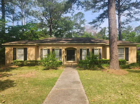 1231 Hilltop Dr, Albany, GA 31707