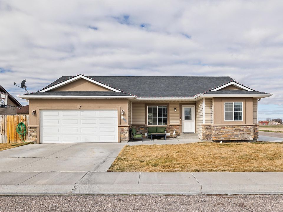 1st image of 1240 Lupine Ln