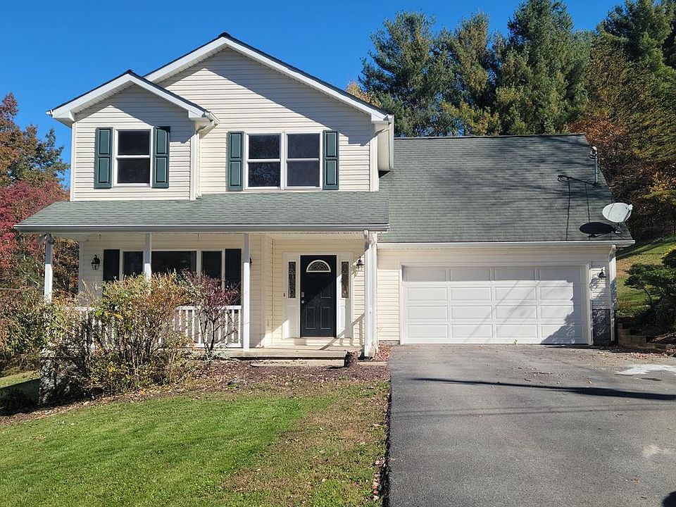 1st image of 123 Birchwood Dr