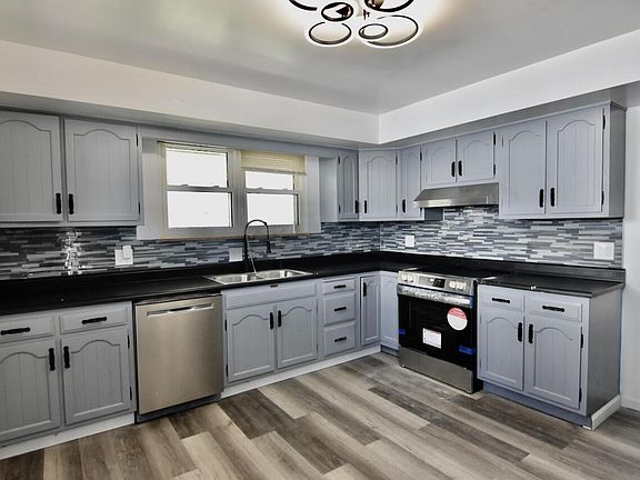 5th image of 4114 Atlanta Dr