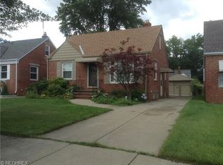 8702 Ansonia Ave, Brooklyn, OH