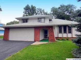 5623 N 97th St, Omaha, NE 68134