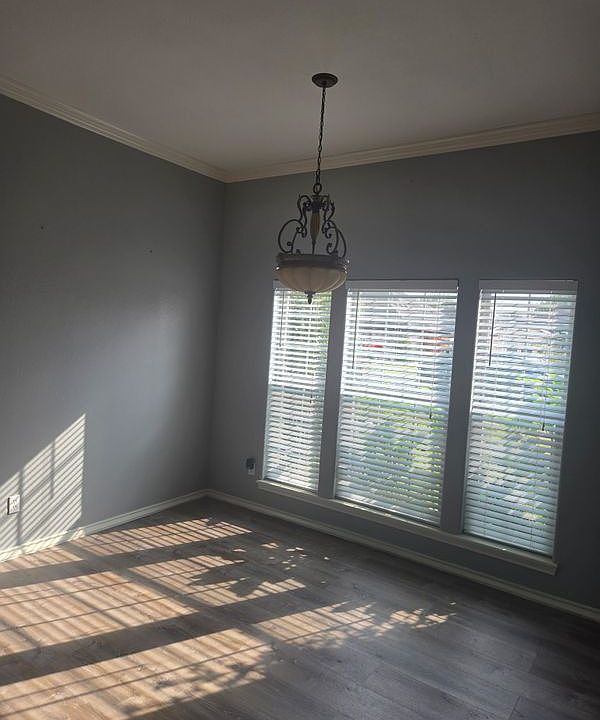 2nd image of 8213 Mima Cir
