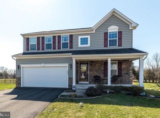 1909 Alamingo Dr, Quakertown, PA 18951