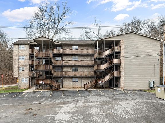 3rd image of 89 Brookhaven Rd #1588dcbd3