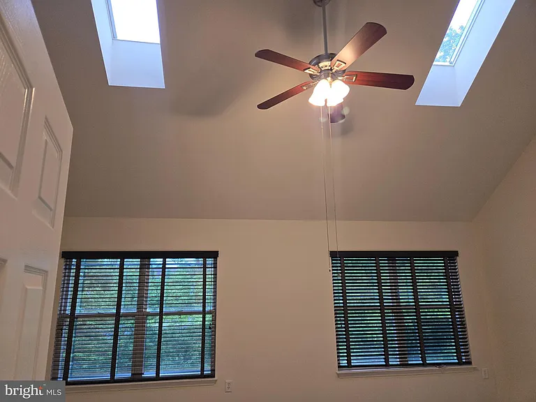 14635 Seasons Dr — Photo 21