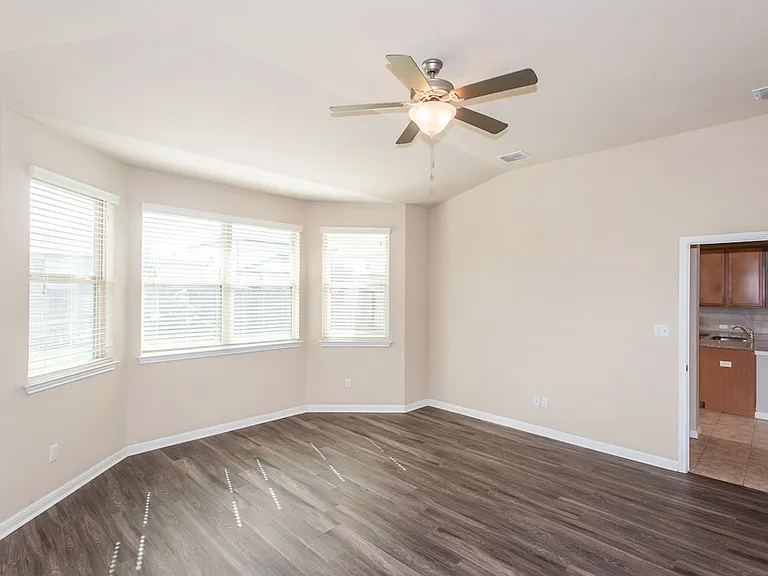 8113 Rosano St — Photo 16