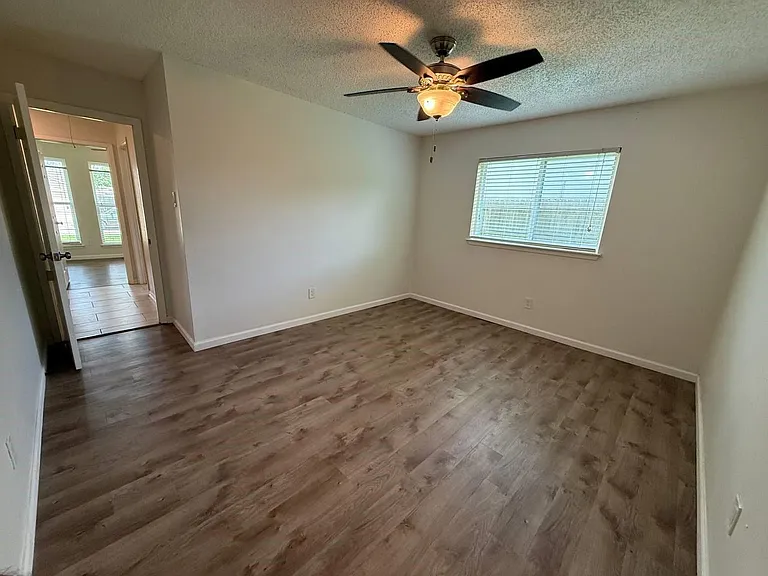 646 Fair Oak Dr — Photo 13