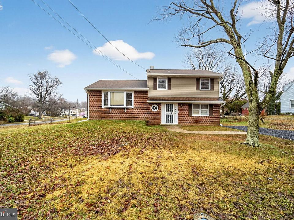 1st image of 5421 Henderson Way
