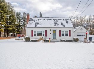 6 Glenwood Rd, Ellington, CT 06029