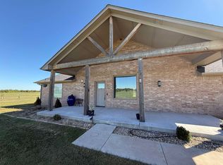 21114 E Centennial Rd, Garber, OK 73738