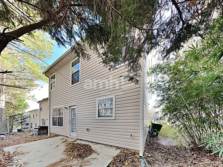 105 Hidden Creek Dr — Photo 21