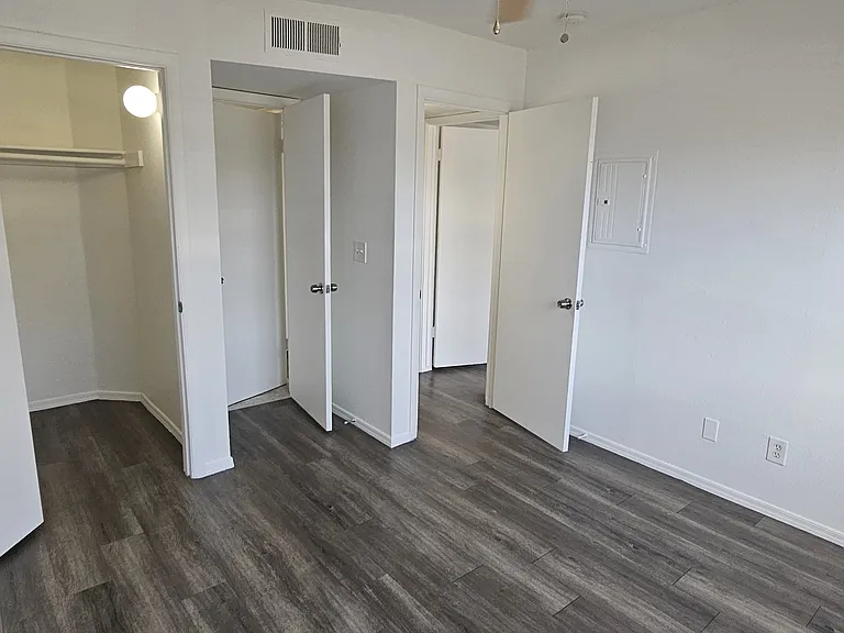 Hayden Crossing — Photo 15