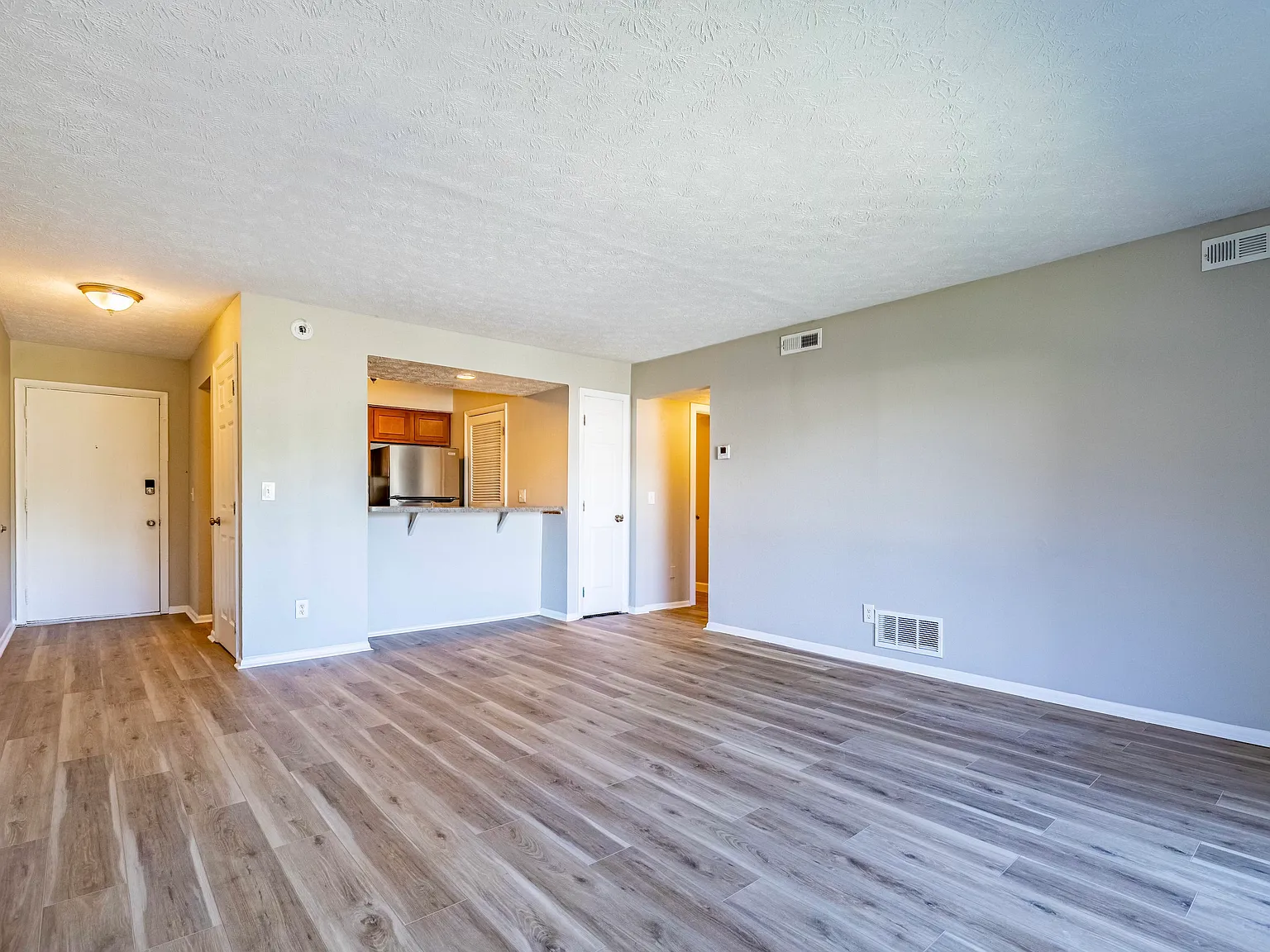 Emberwood Apartments — Photo 4