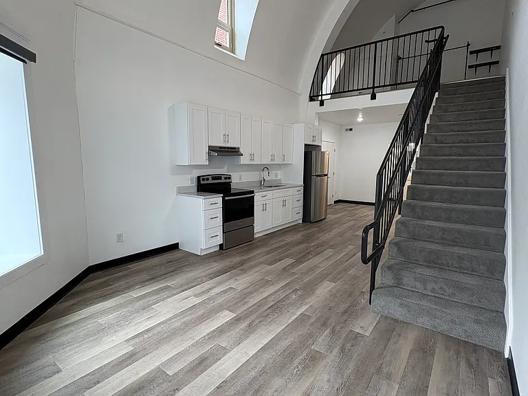 401 Olo Street - Former Church Parish Converted In Luxury Apartments! — Photo 44