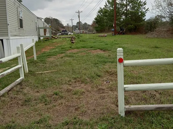 104 Alum Creek Dr #C, Paige, TX 78659