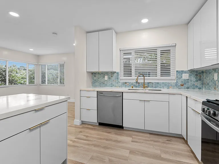 2932 Dickens St #2930 — Photo 5