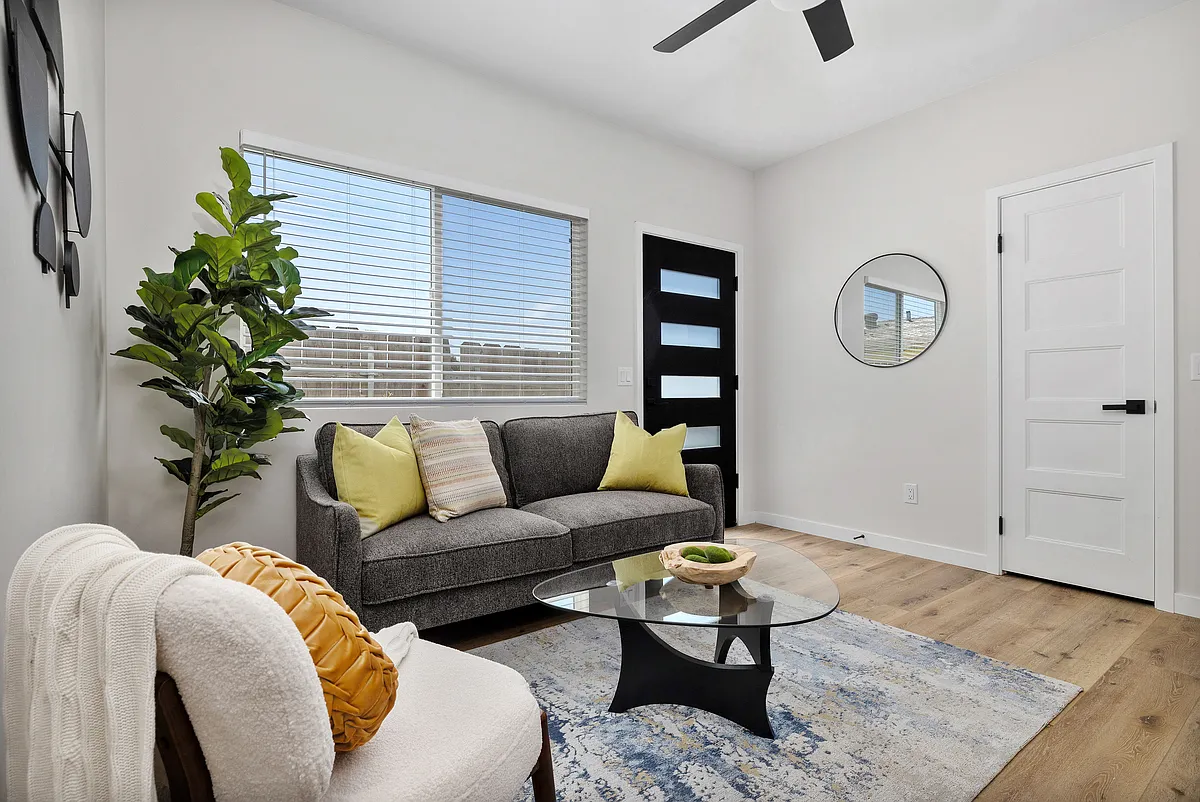3315 Clairemont Mesa Blvd — Photo 1