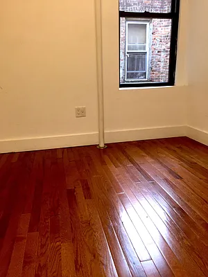 Rented by Evergreen Realty & Investments | media 10