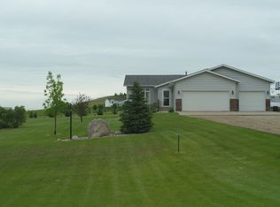 2600 Showdown Ln, Bismarck, ND 58503