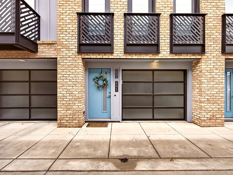 241 Domain Way — Photo 34