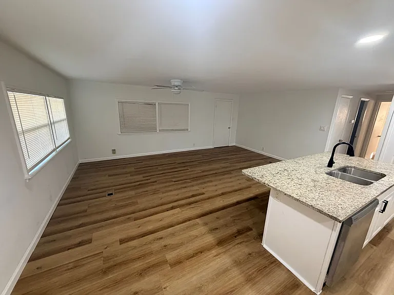 7412 Western Circle Dr — Photo 6