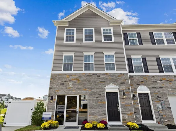 109 Jonagold Dr, Glassboro, NJ 08028