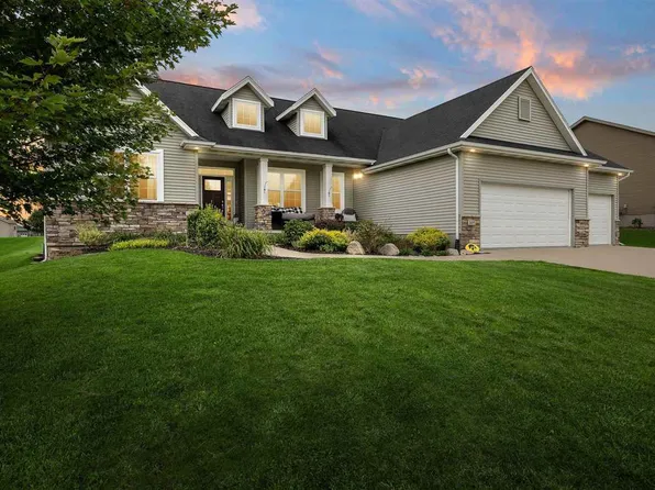 1695 Stone Creek Cir, North Liberty, IA 52317