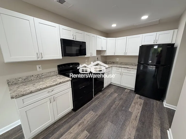 7538 Woodbine Dr — Photo 6