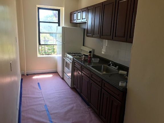 2nd image of 1798 Bedford Ave APT B35
