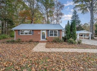 4401 Laura View Trl, Clemmons, NC 27012