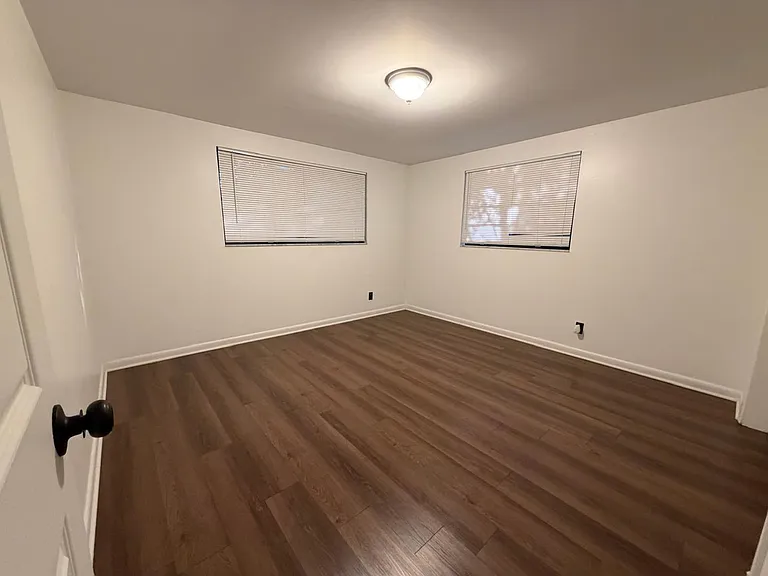 1220 East 142nd Avenue — Photo 5