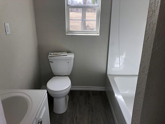 5th image of 314 NW Bell Ave
