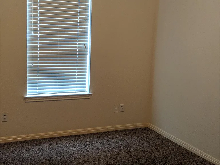 8005 Blue Bonnet Ln — Photo 33