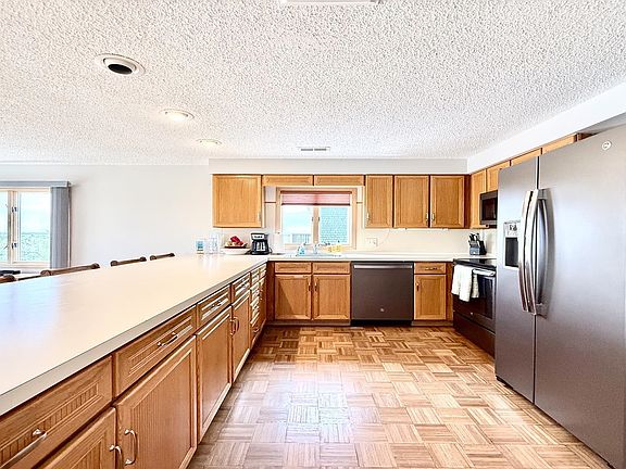 3rd image of 231 122nd St