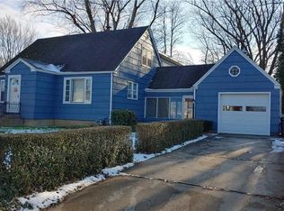 44 Holmes Pl, Fredonia, NY