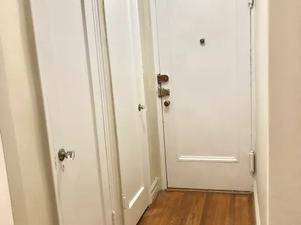 1900 Quentin Road image 10 of 17