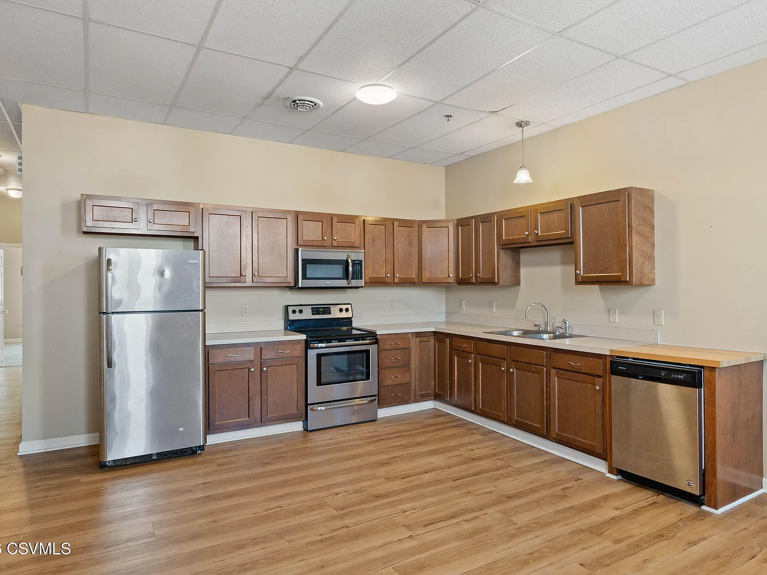 2 bed, 1200 sqft, $1,700 — Photo 4