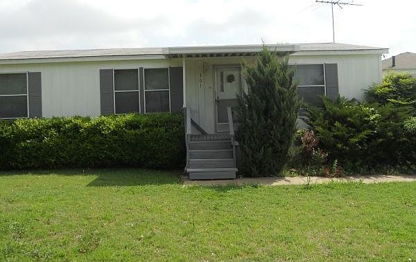 1st image of 301 Hillside Beach Dr