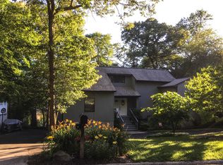 5616 Washington Ave, Des Moines, IA 50310