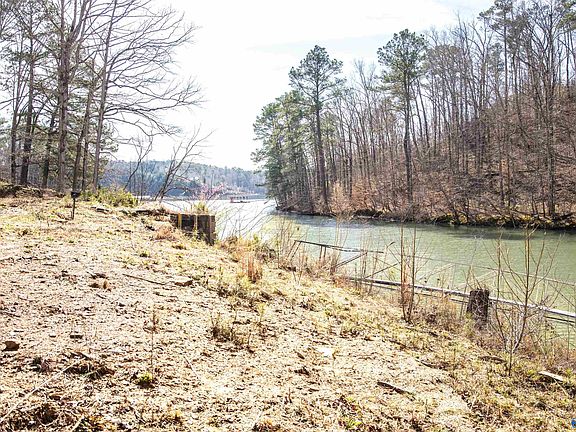 5th image of 129 Jackson Rd