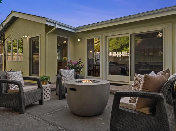 114 Combs Ln, Vallejo, CA 94590