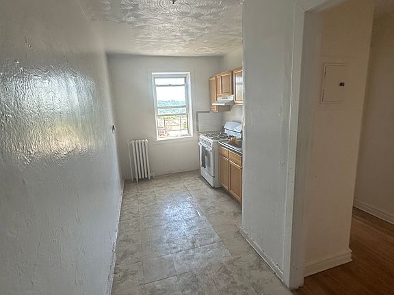 4th image of 42 Park Ave #C54