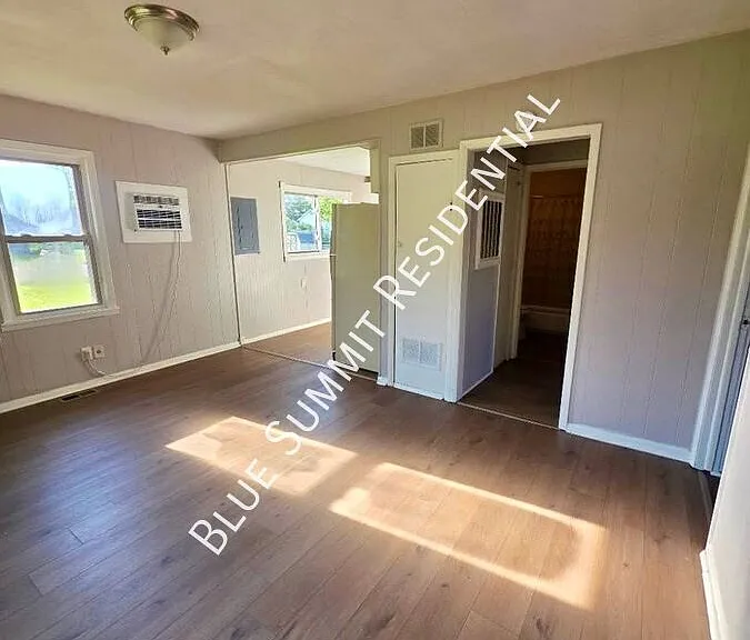 1151 Seminole Ave — Photo 11