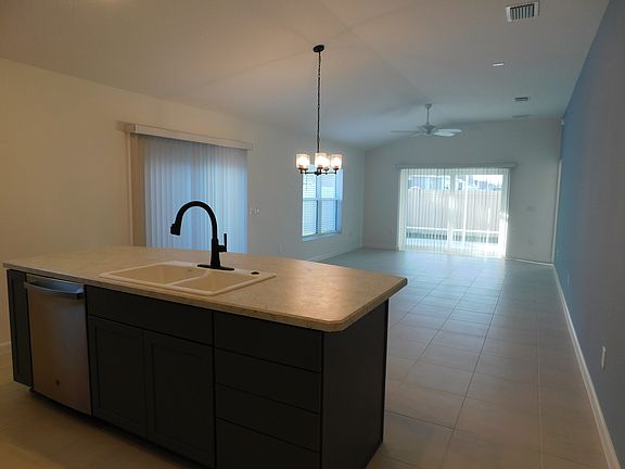 5th image of 3546 Arthur Pl
