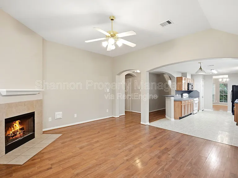 3924 Highland Vale Ct — Photo 9