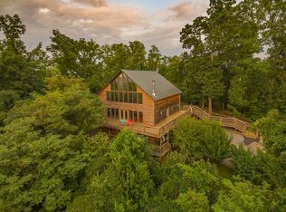 880 Indian Gap Rd, Sevierville, TN 37876