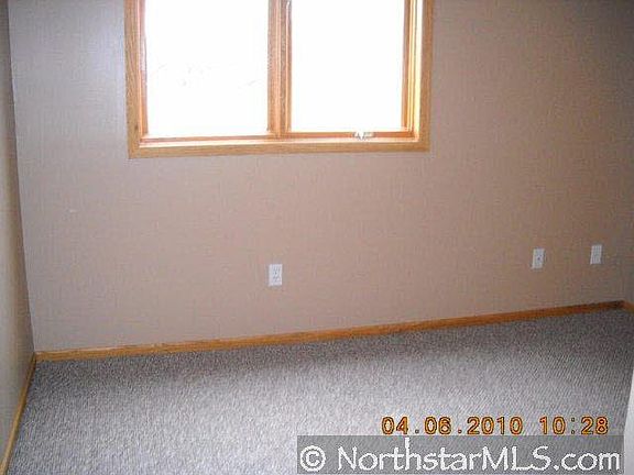 3rd image of 8712 Queens Gardens