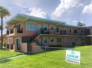 1959 N Glades Dr #17, Miami, FL 33162