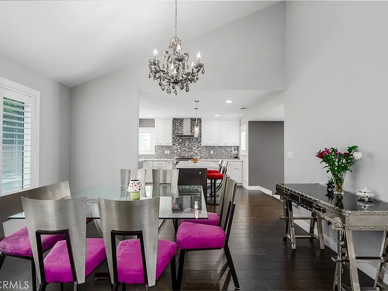 13014 Espinheira Dr — Photo 10